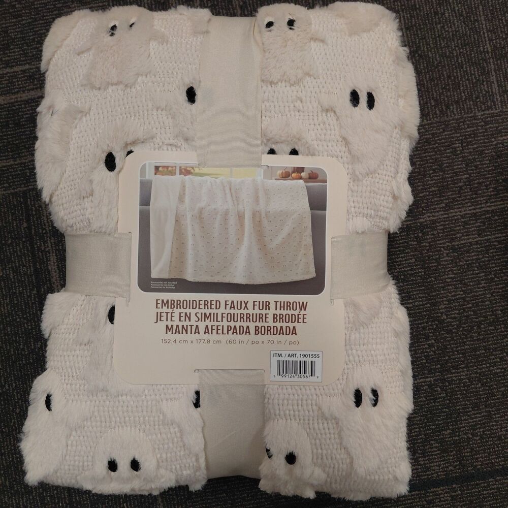 NWT VIRAL TIK TOK COSTCO FAUX FUR HALLOWEEN FALL THROW WHITE GHOST